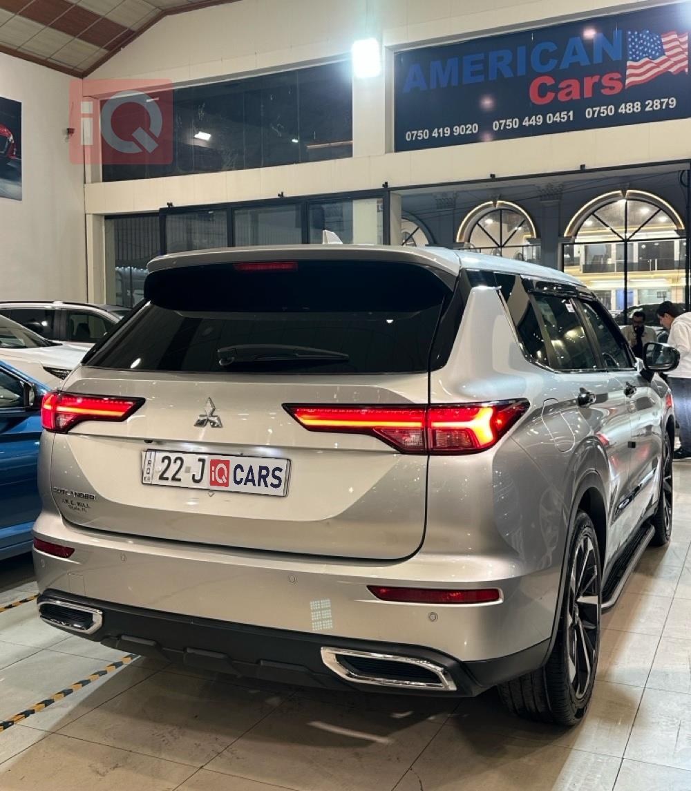 ميتسوبيشي اوتلاندر